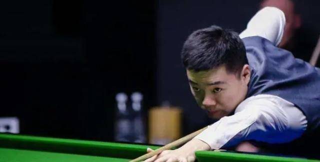 在二点球保 在二点球保